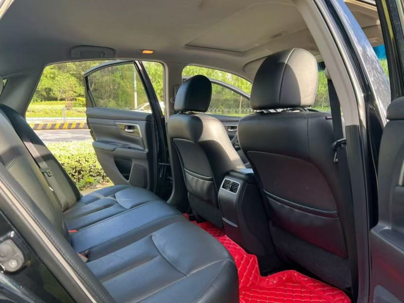 潍坊16年日产天籁4