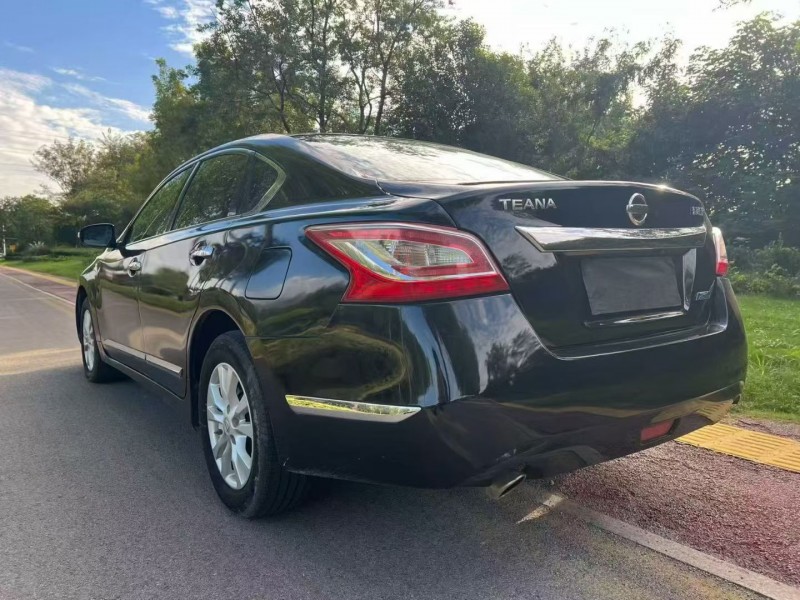 潍坊16年日产天籁8