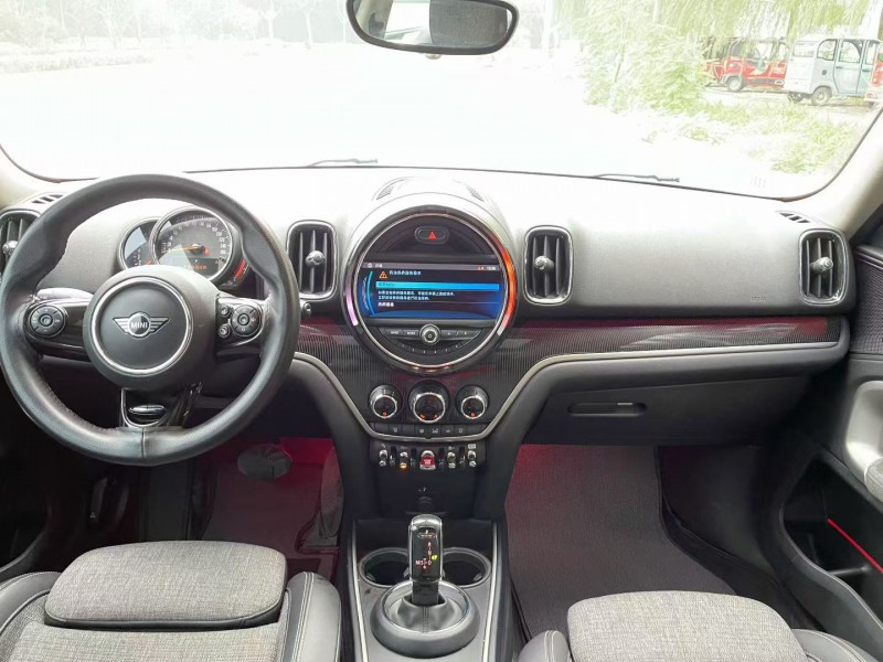 青岛20年MINICOUNTRYMAN6