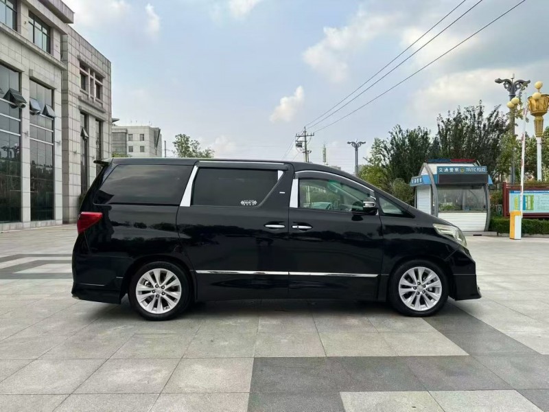 枣庄12年丰田埃尔法7