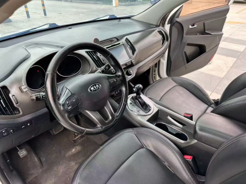 枣庄16年起亚智跑4