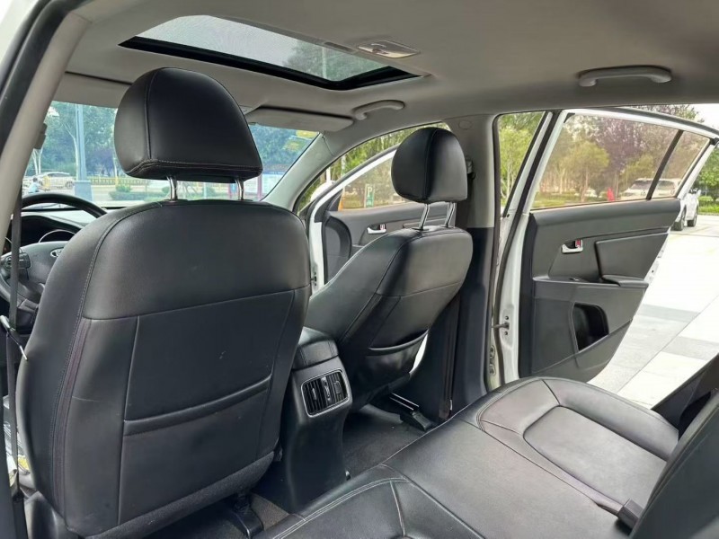 枣庄16年起亚智跑6