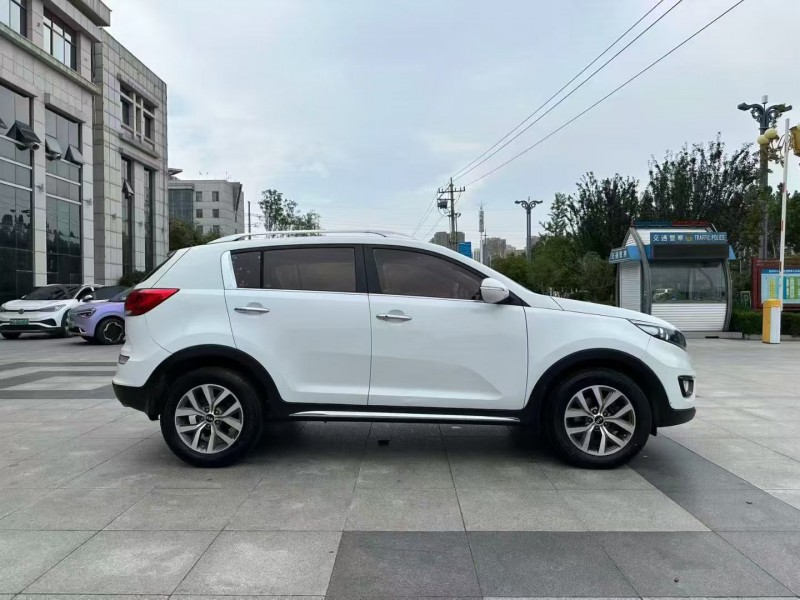 枣庄16年起亚智跑8