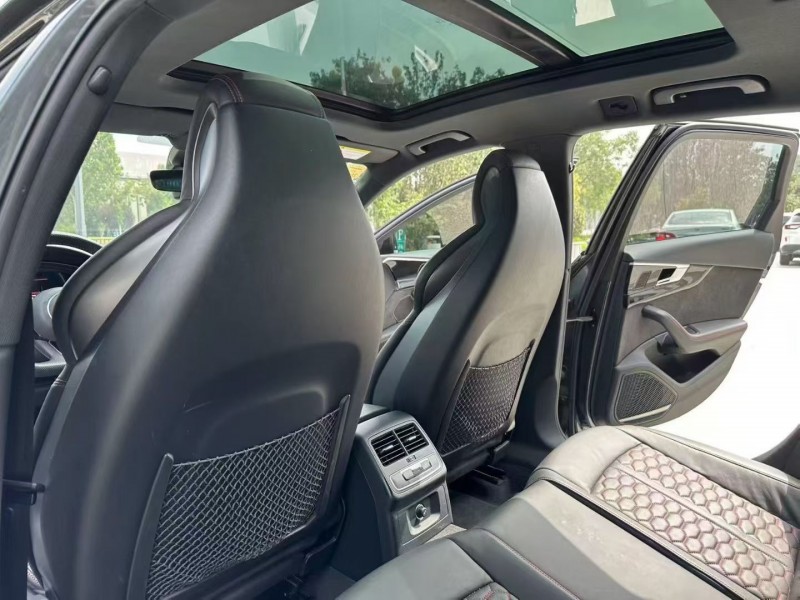 枣庄21年奥迪RS44