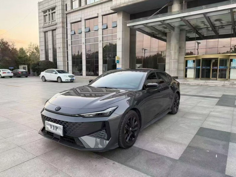 枣庄25年长安汽车UNI2