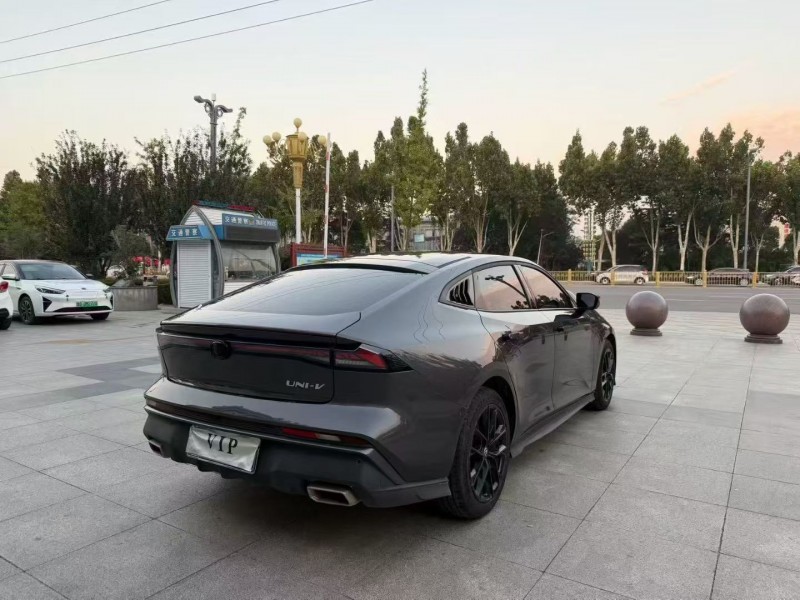 枣庄25年长安汽车UNI8