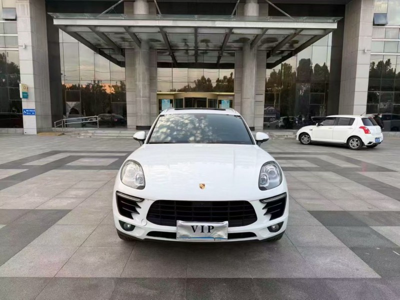 枣庄17年保时捷Macan1