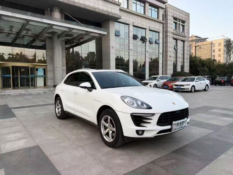 枣庄17年保时捷Macan3
