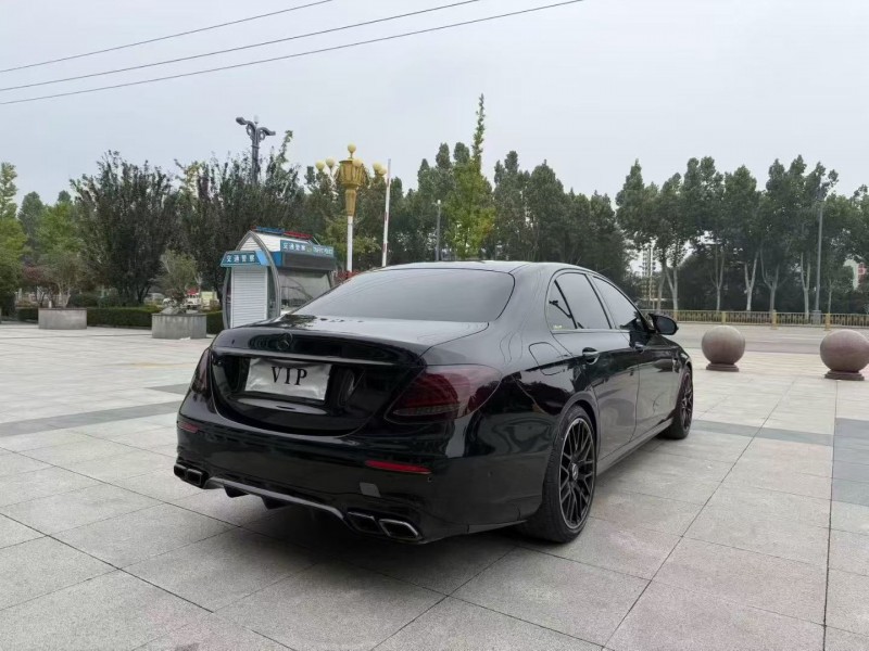 枣庄18年奔驰E8