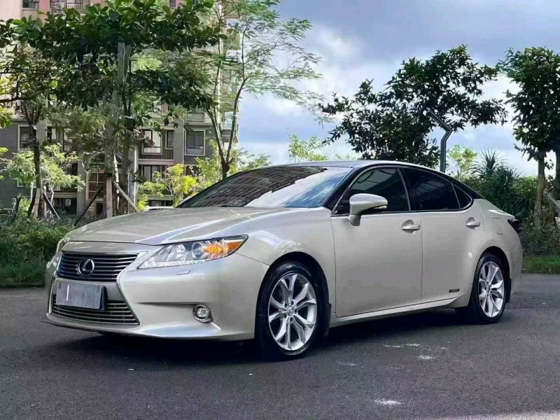 海口15年雷克萨斯ES2