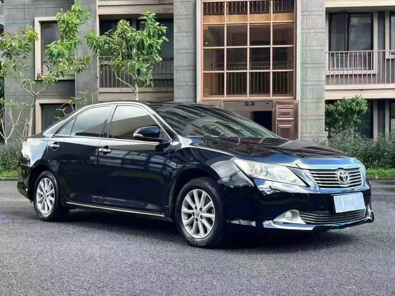 海口12年丰田凯美瑞3