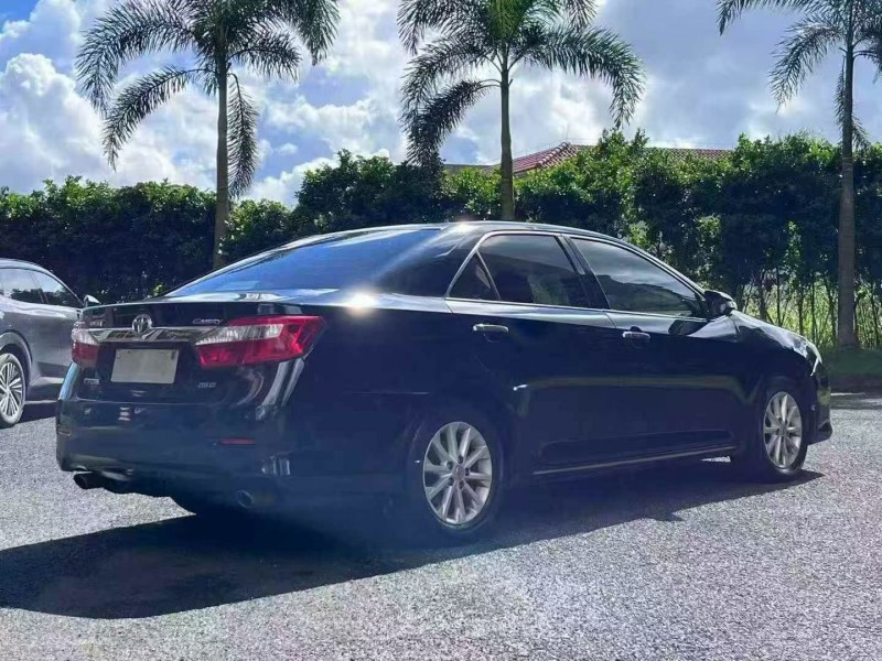 海口12年丰田凯美瑞7