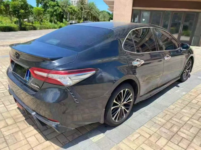 海口19年丰田凯美瑞8