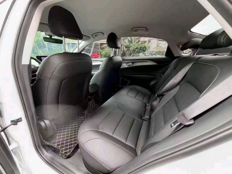 海口25年吉利几何6