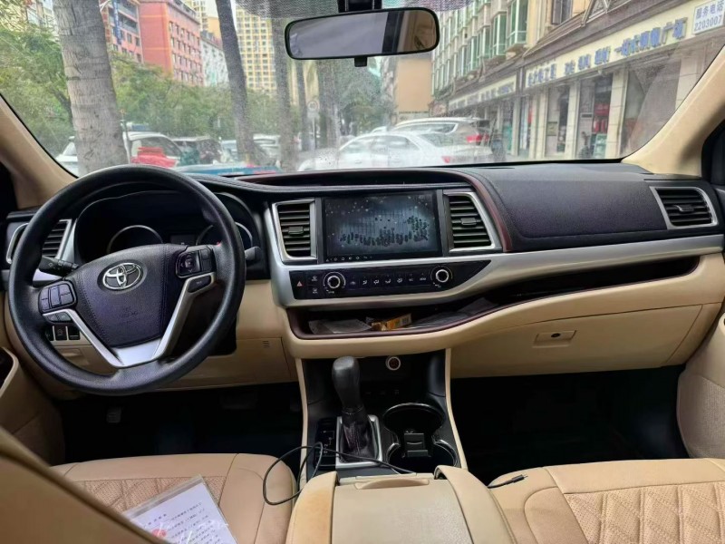 思茅17年丰田汉兰达6