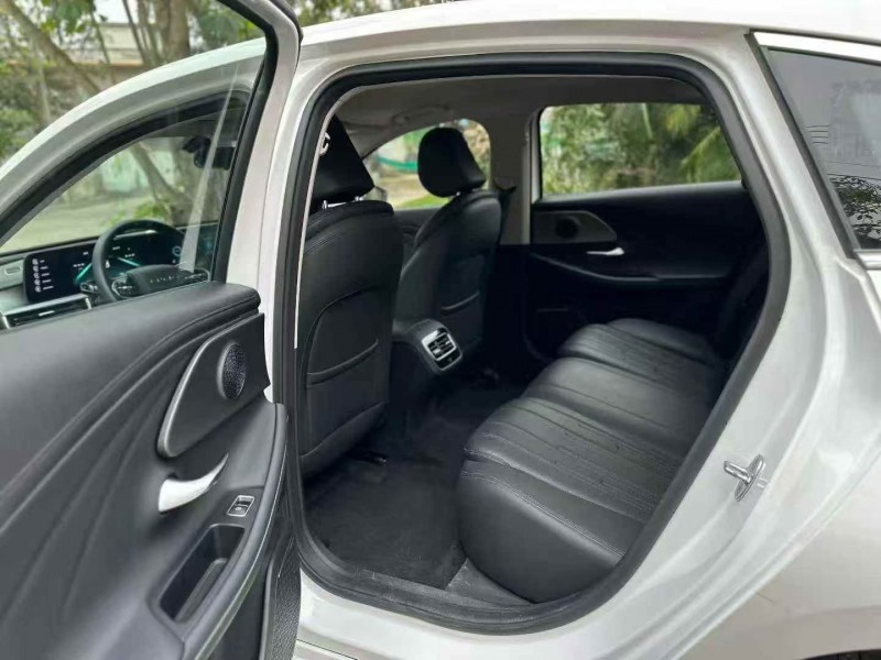 深圳25年奇瑞风云5