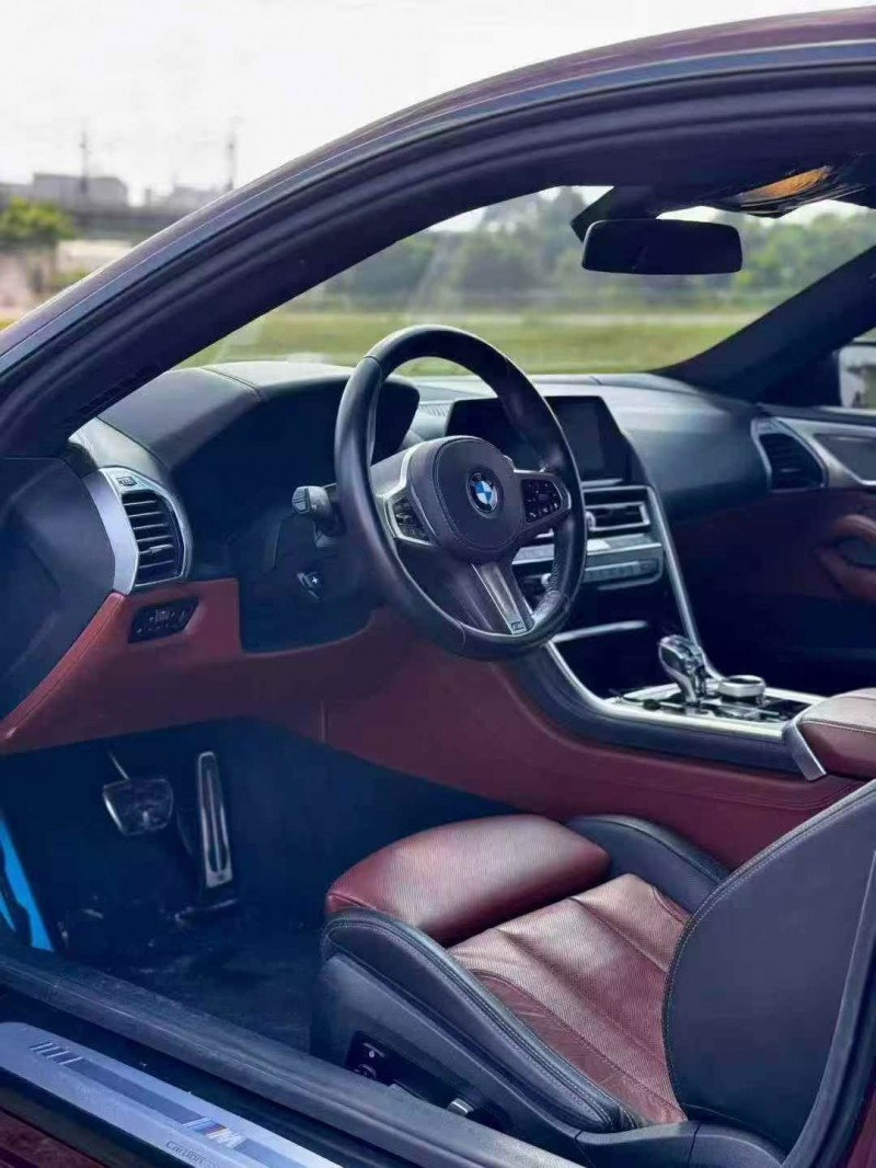 广州21年宝马8系5