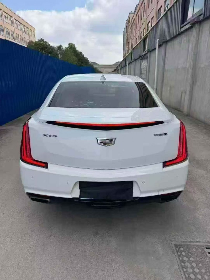 衢州18年凯迪拉克XTS9
