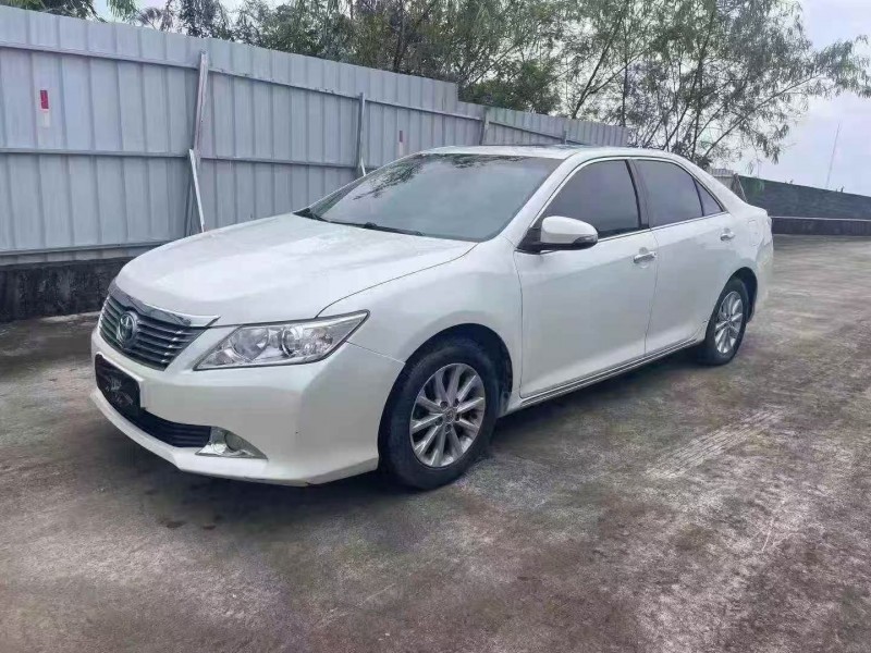 玉林15年丰田凯美瑞2