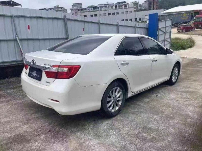 玉林15年丰田凯美瑞4