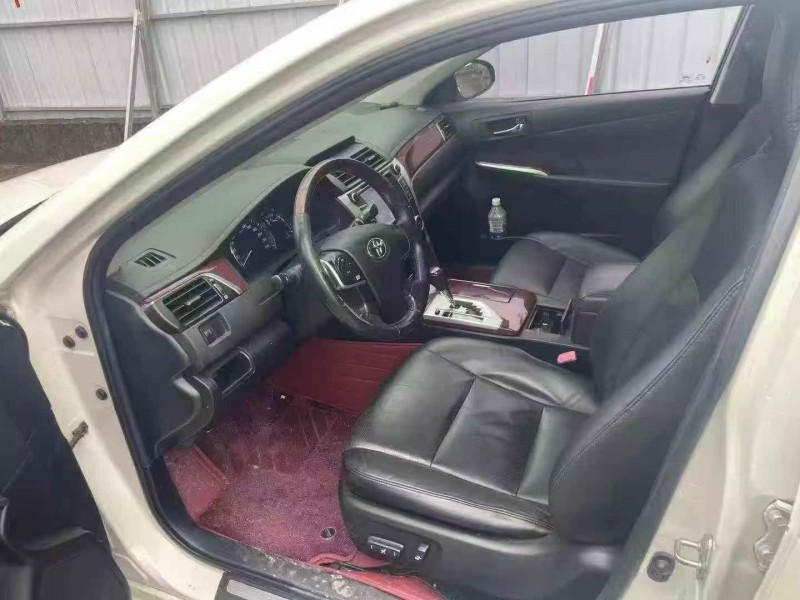 玉林15年丰田凯美瑞8