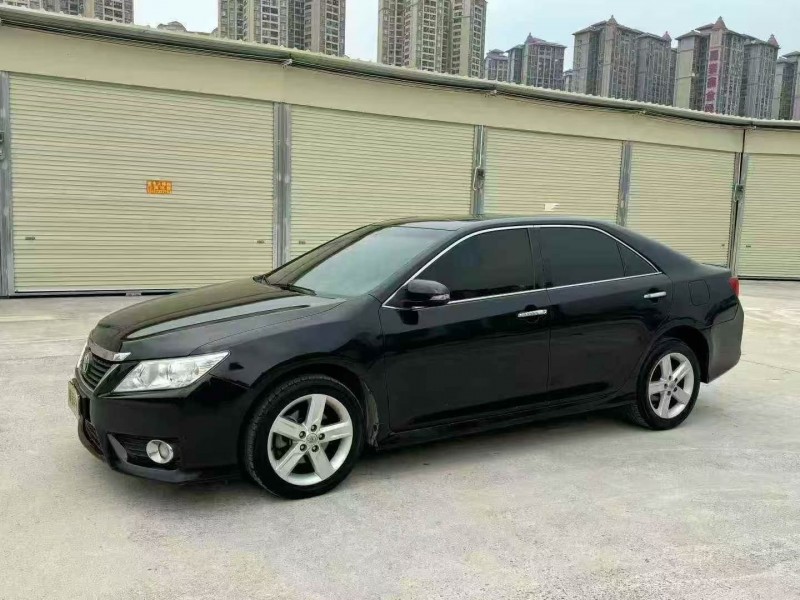 崇左14年丰田凯美瑞2