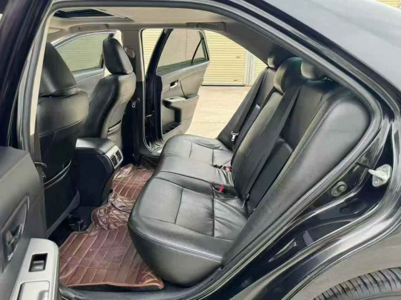 崇左14年丰田凯美瑞6