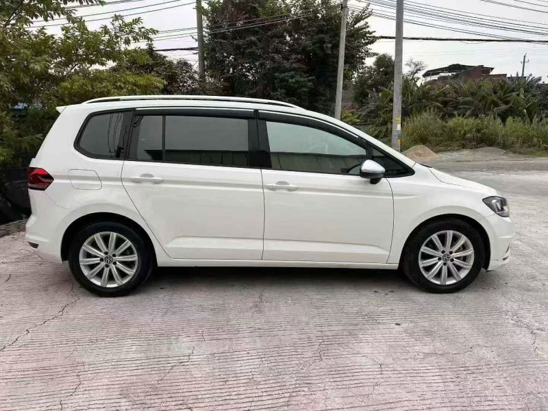 梧州22年大众途安8