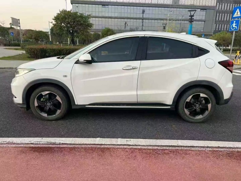 河池17年本田缤智7