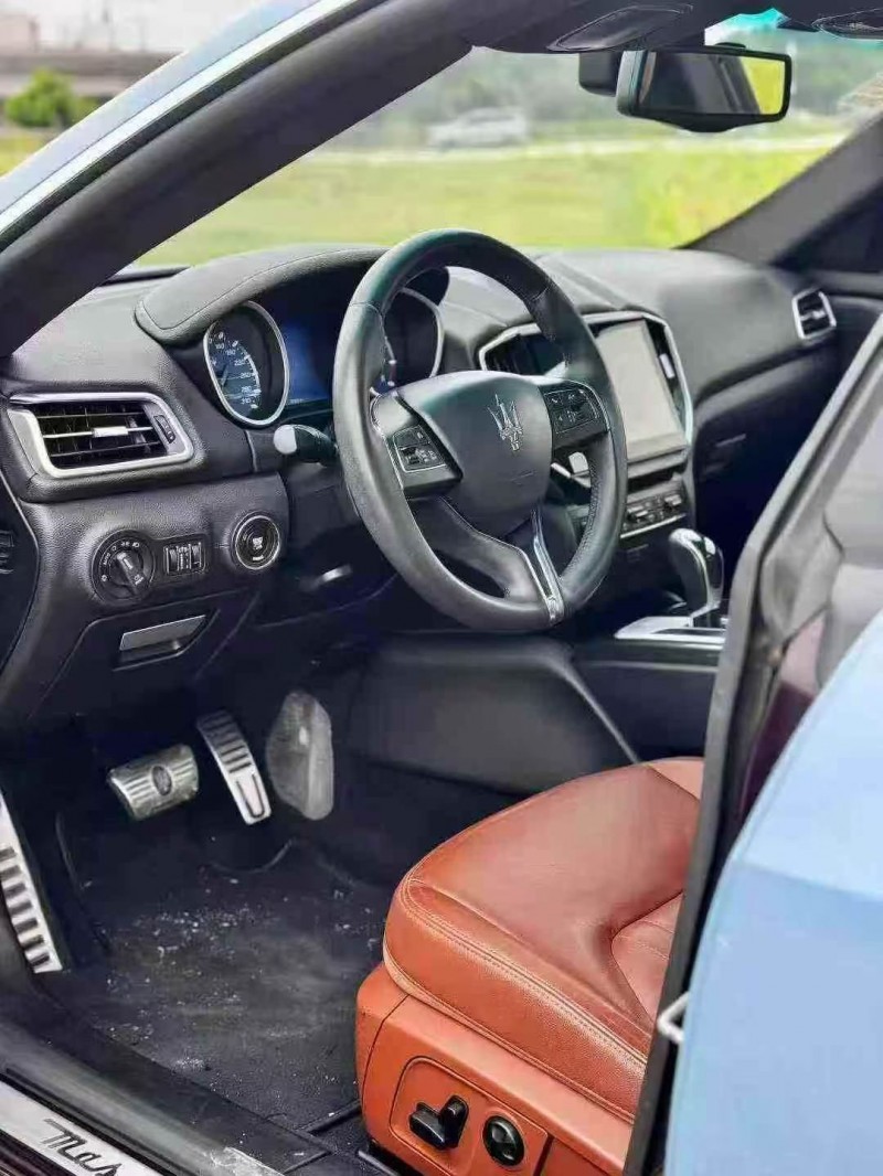 深圳16年玛莎拉蒂Ghibli4