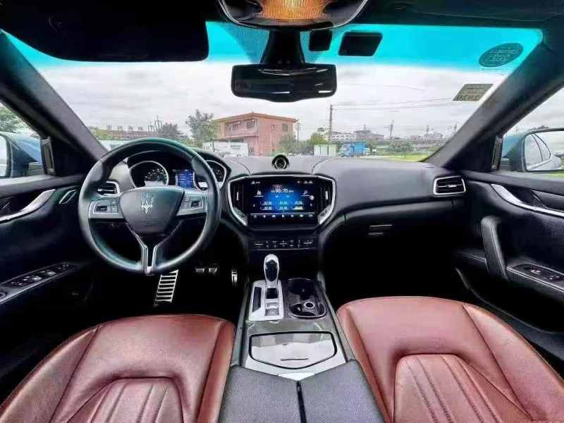 深圳16年玛莎拉蒂Ghibli5