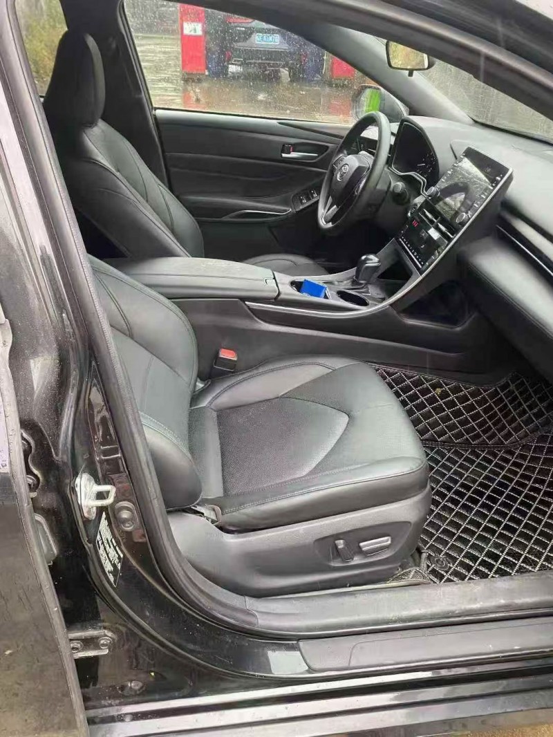 广州20年丰田亚洲龙5