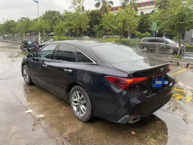 广州20年丰田亚洲龙7