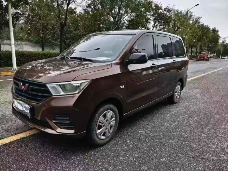 延安20年五菱汽车宏光3