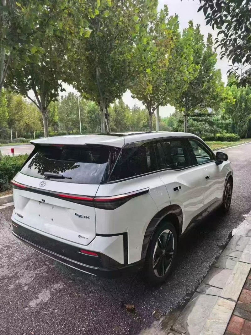 邯郸25年丰田铂智7