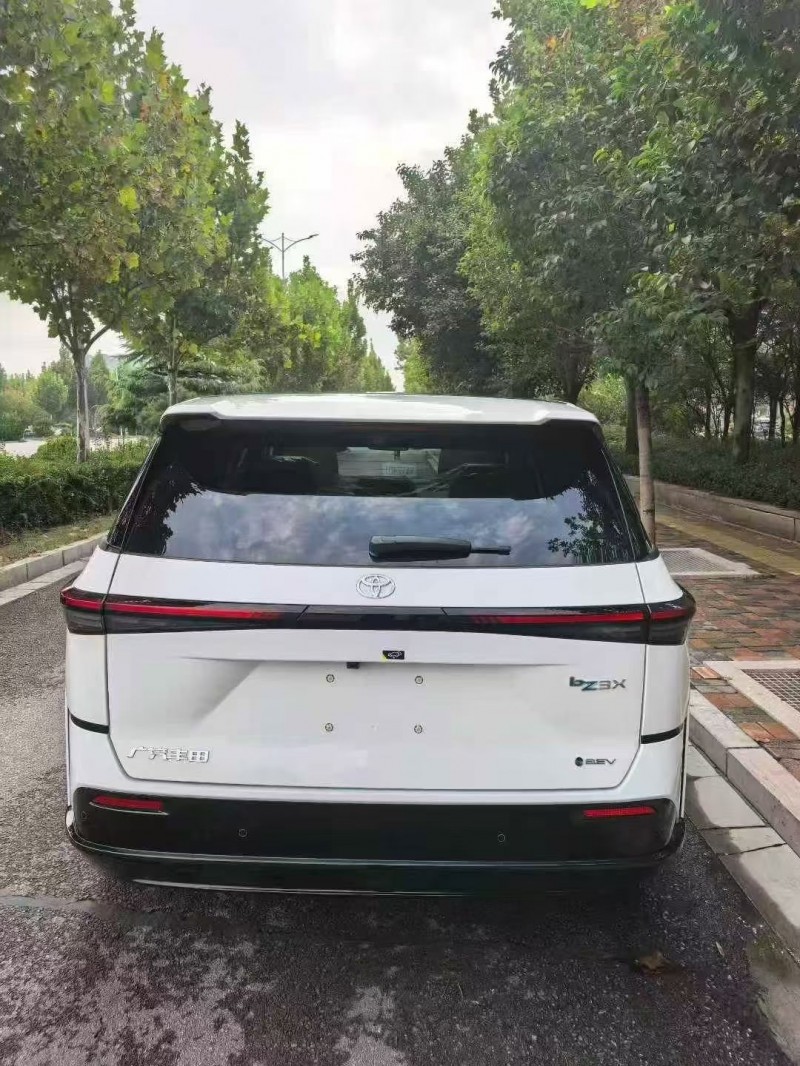 邯郸25年丰田铂智9