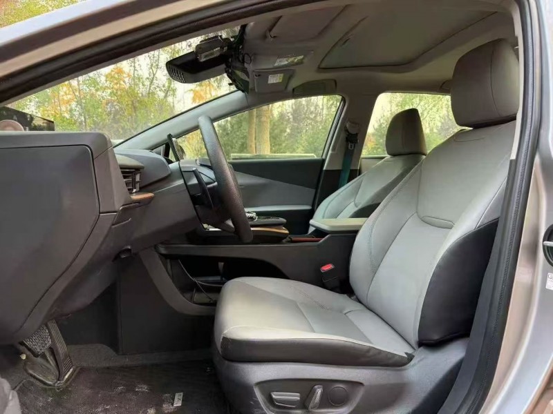 淄博25年丰田BZ3Pro4