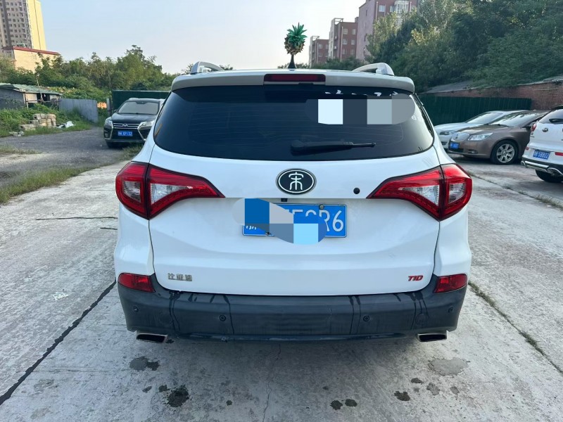 许昌18年比亚迪宋3