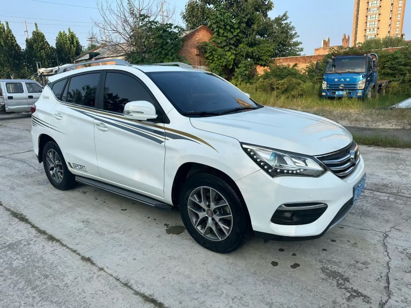 许昌18年比亚迪宋5