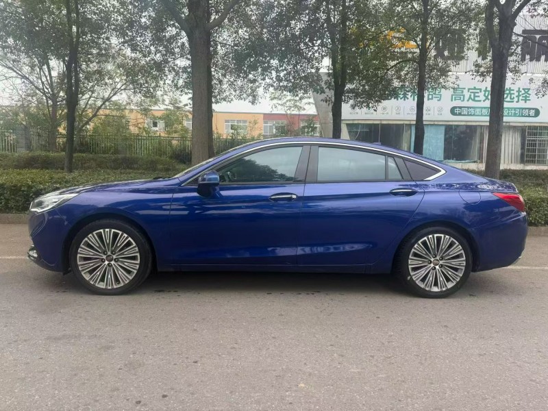 娄底21年红旗H56