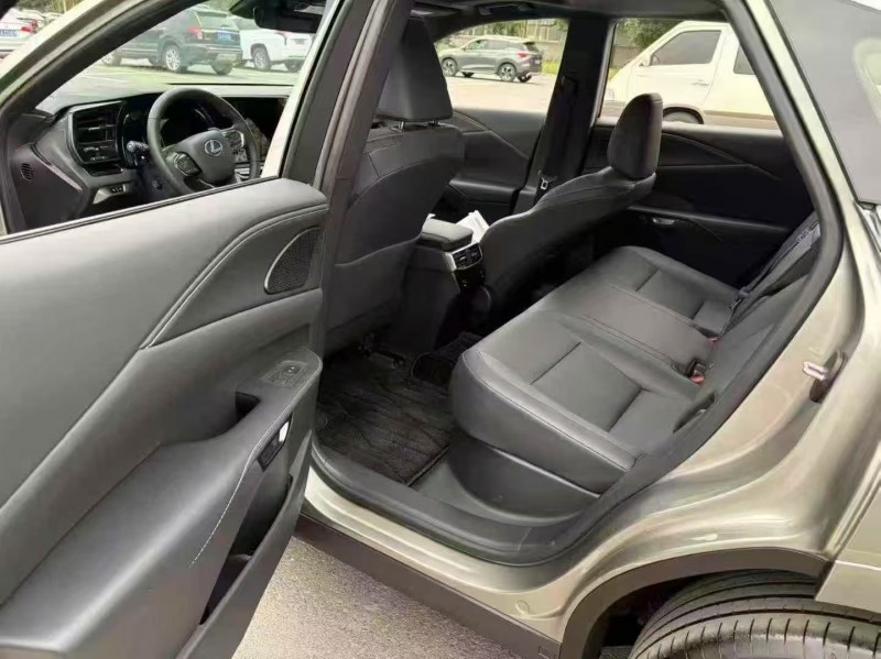 广州25年雷克萨斯RX4