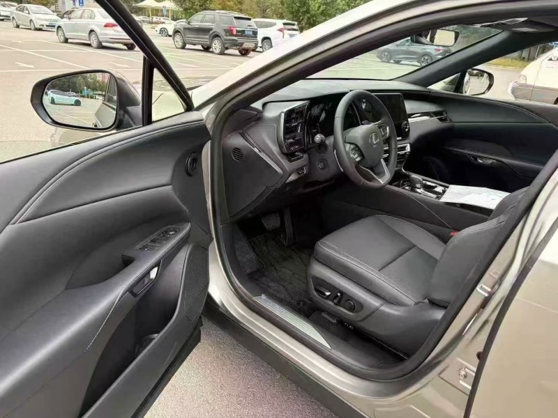 广州25年雷克萨斯RX5