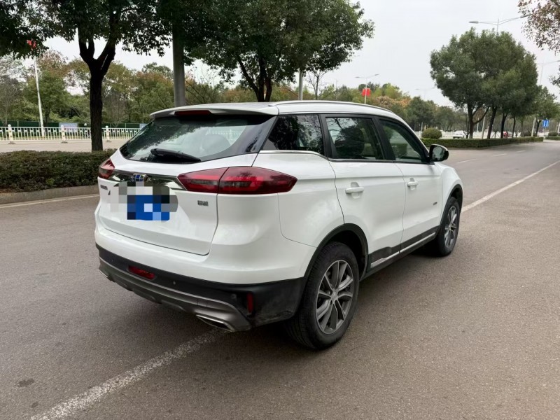 娄底19年吉利博越8