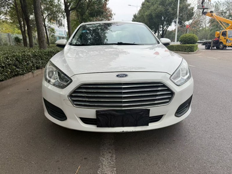 娄底17年福特福克斯1