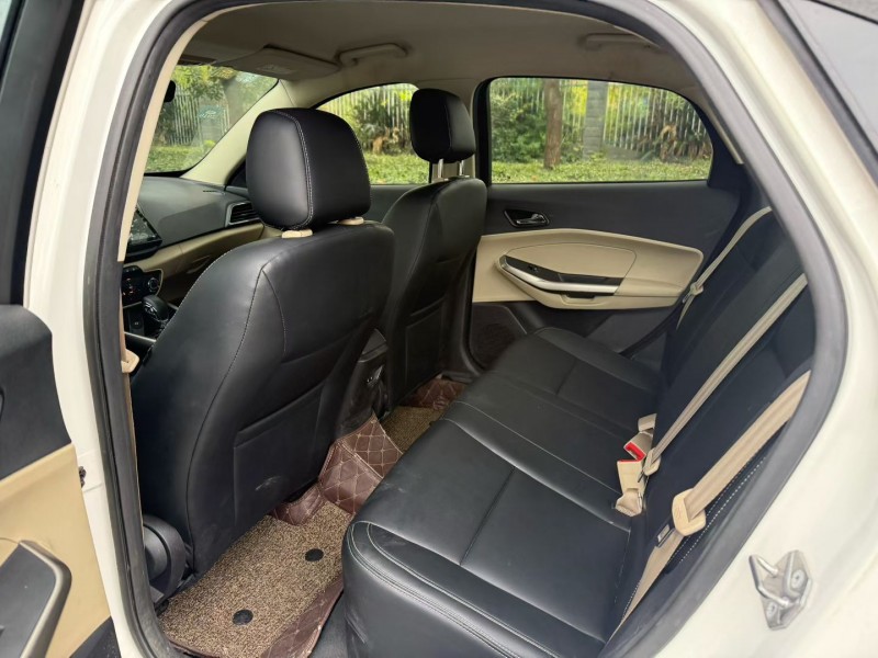 娄底17年福特福克斯5