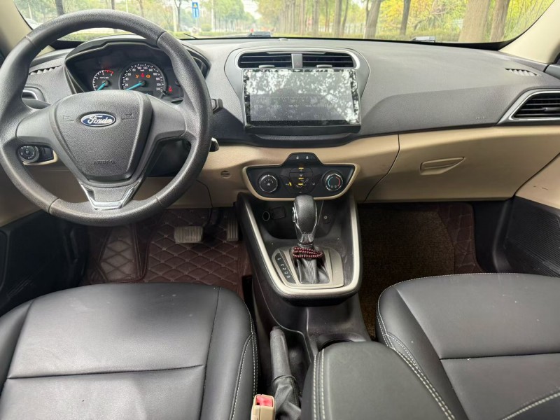 娄底17年福特福克斯6