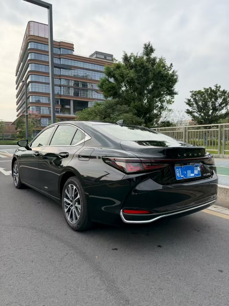 广州25年雷克萨斯ES5