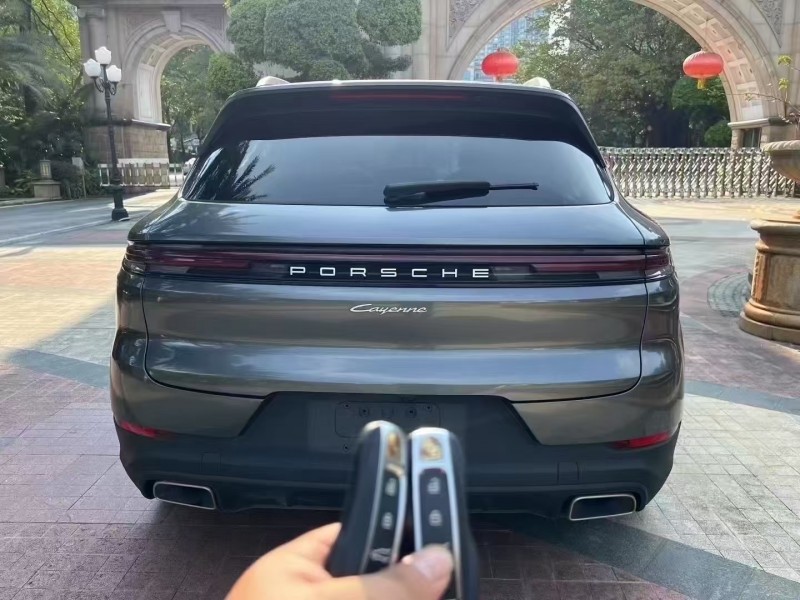 韶关23年保时捷卡宴9