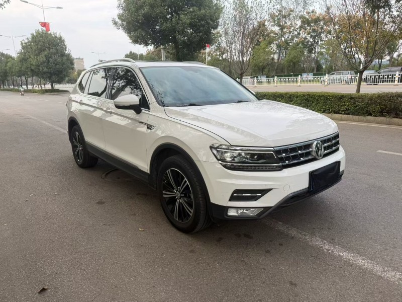 娄底17年大众途观3