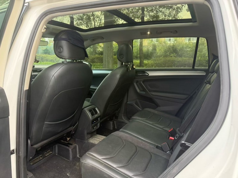 娄底17年大众途观5